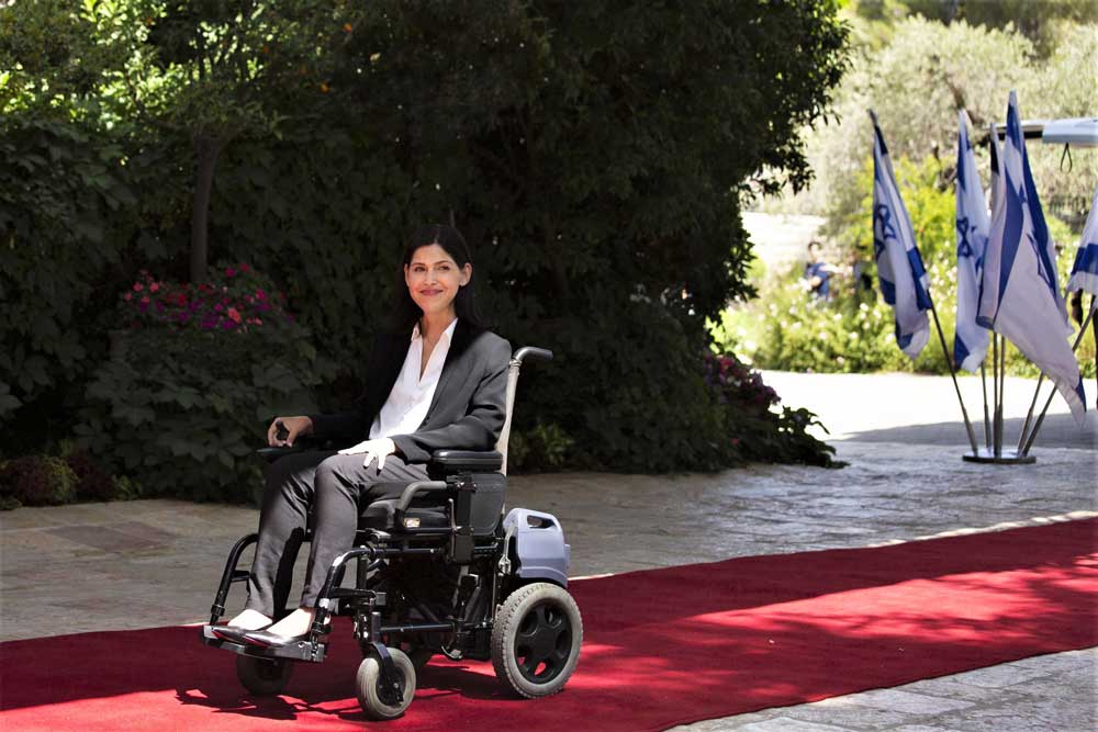 Ministra usuaria de silla de ruedas no pudo asistir a la cumbre COP26 de la ONU por falta de accesibilidad